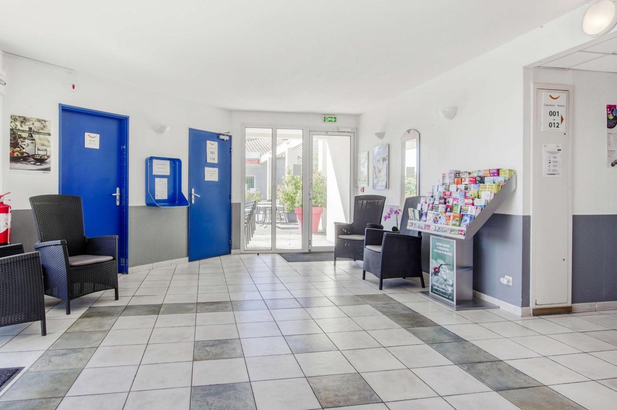 Brit Hotel Clermont-lʼHérault Buitenkant foto